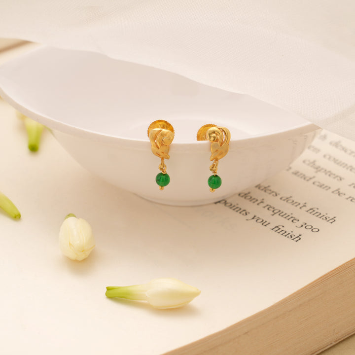 Tiny Charm Leaf Design Golden Earring