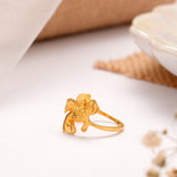 Daisy Floral Design Golden Ring