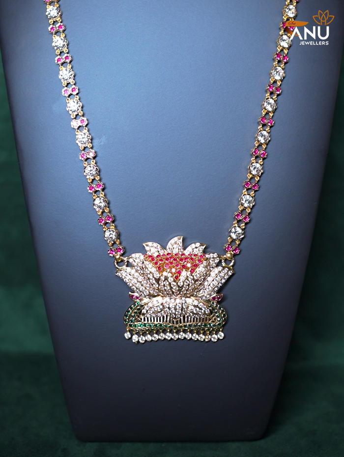 Lotus Motif Haram