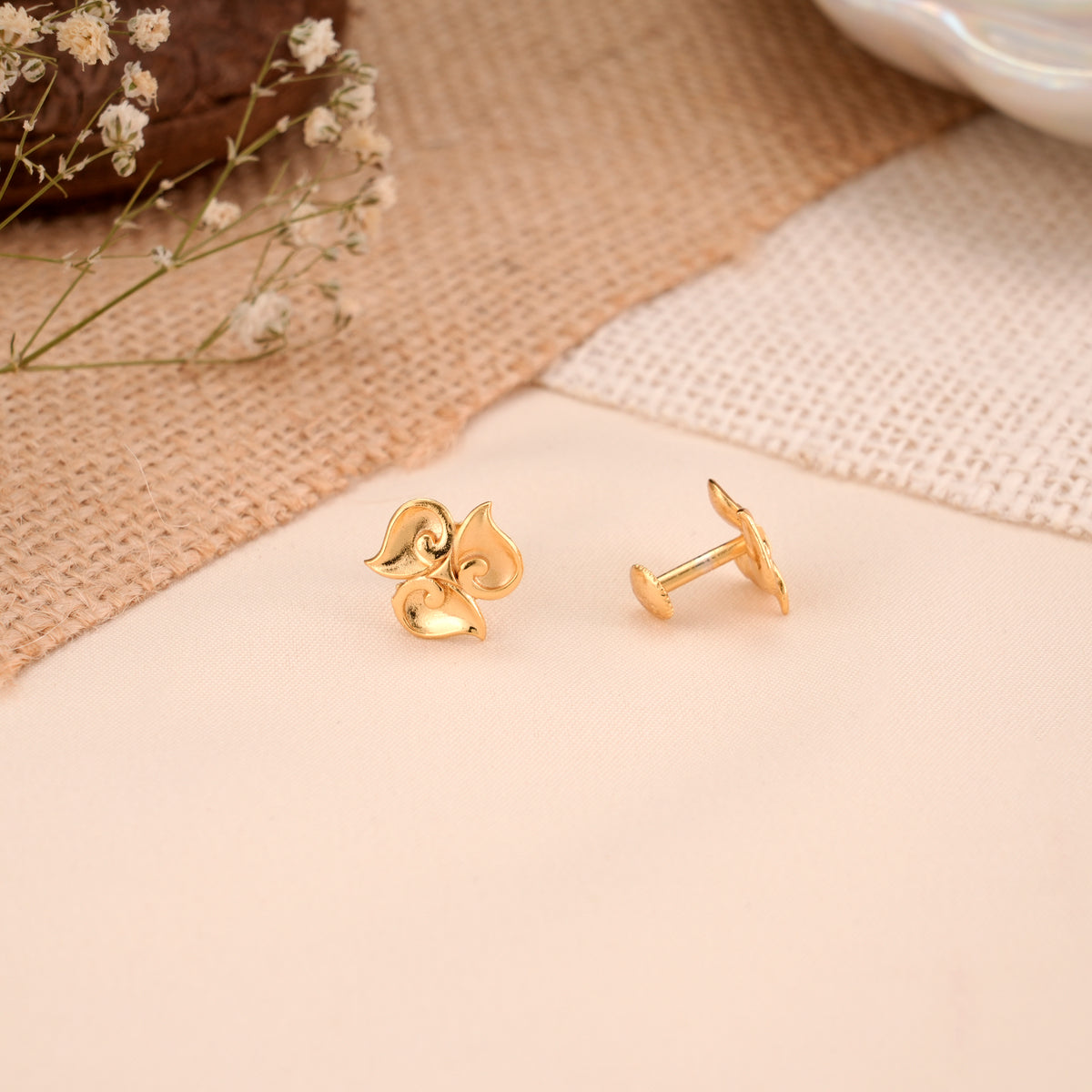 Classic Floral Design Golden Casting Stud