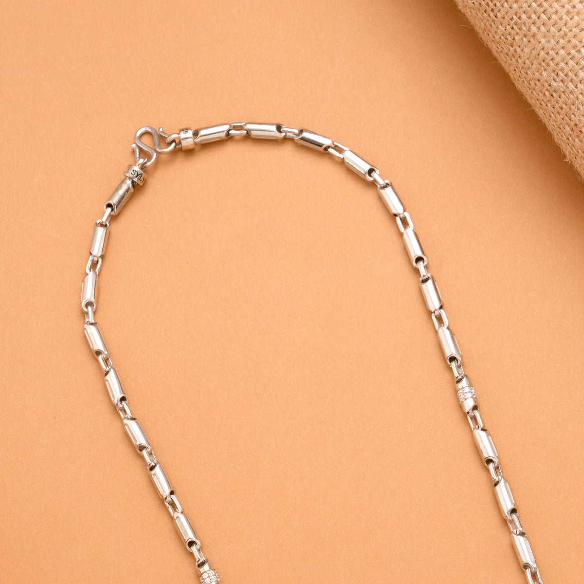 Modern Cylindrical Pattern Silver Men’s Chain