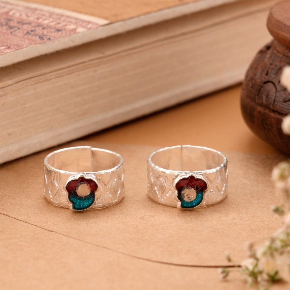 Subtle Glow Enamel Spring Silver Toe Ring