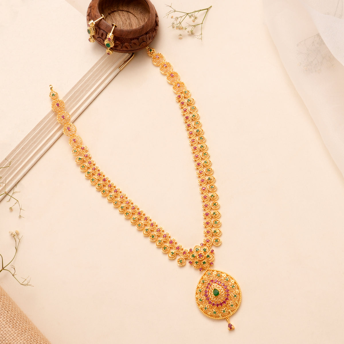 Grand Ruby Emerald Pendant Necklace Set