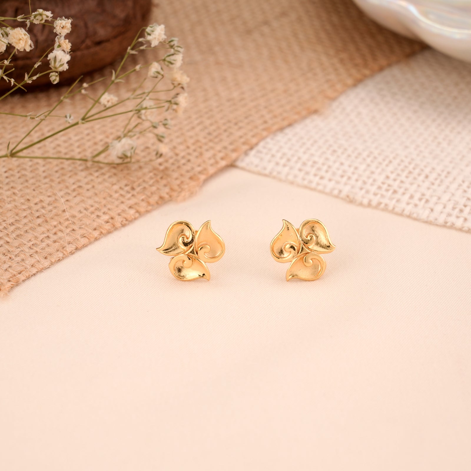 Classic Floral Design Golden Casting Stud