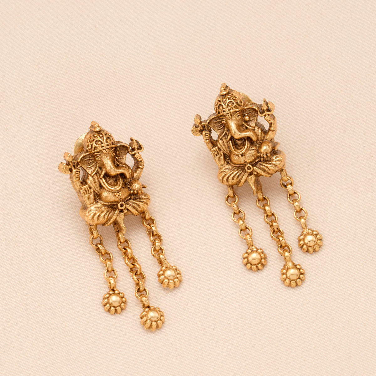 Lord Vinayagar Pendant with Golden Drops Necklace Set