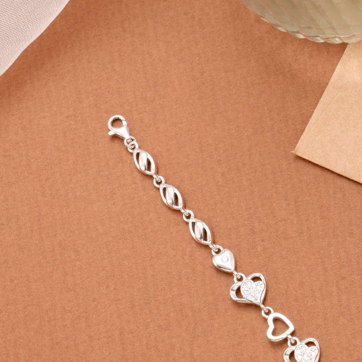 Inner Heart with Leaf Pattern Silver Women’s Bracelet