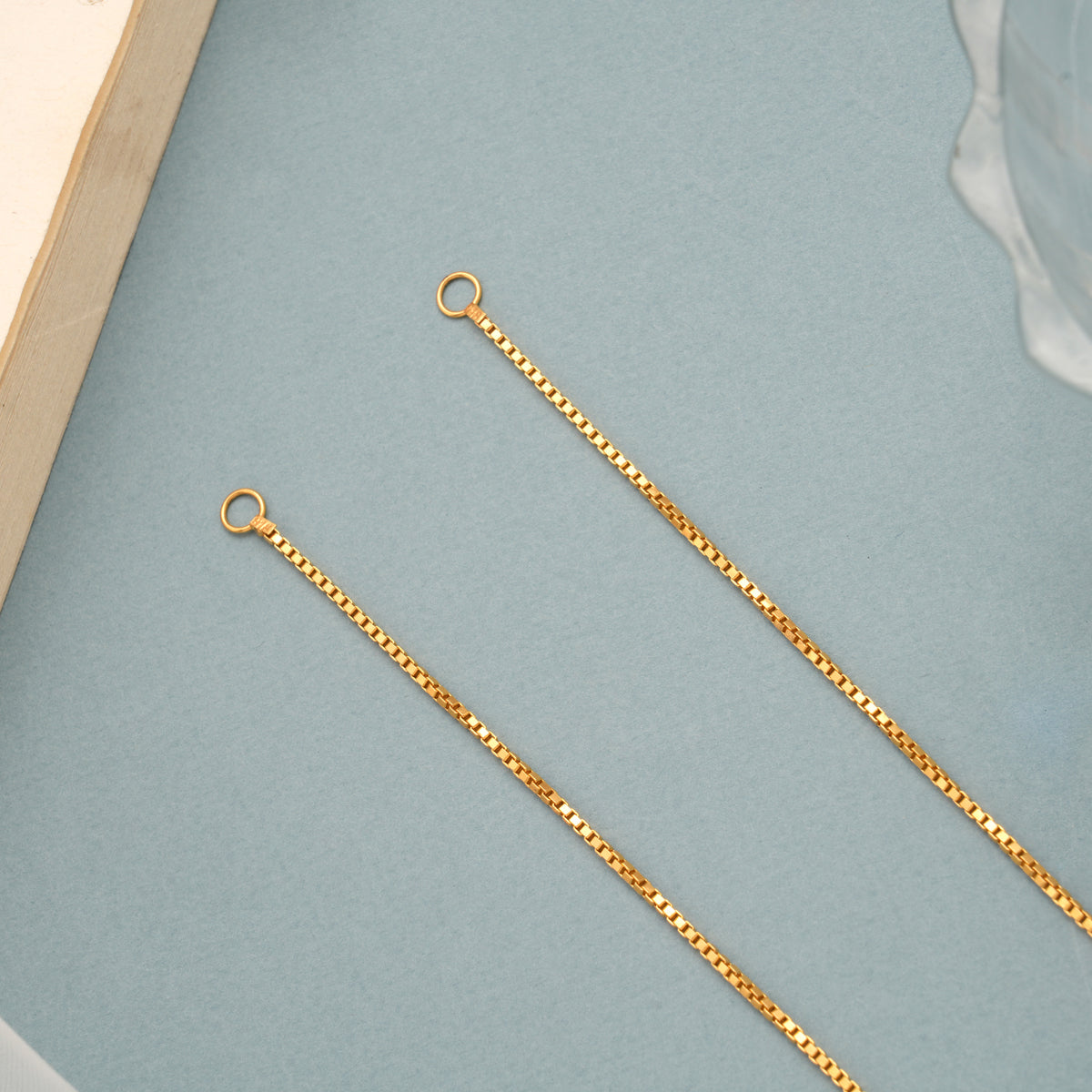 Classic Box Chain Gold Ear Mattal