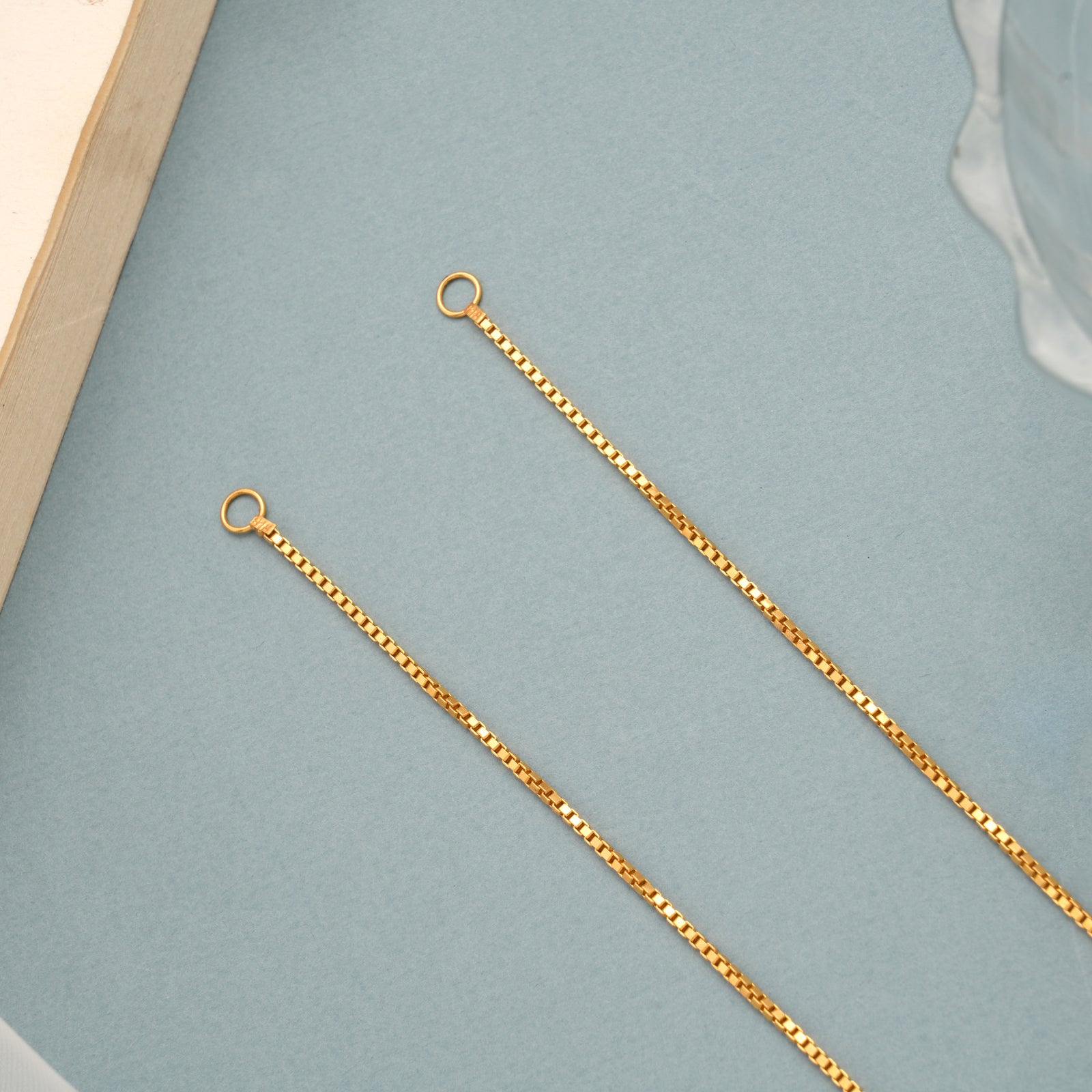 Classic Box Chain Gold Ear Mattal