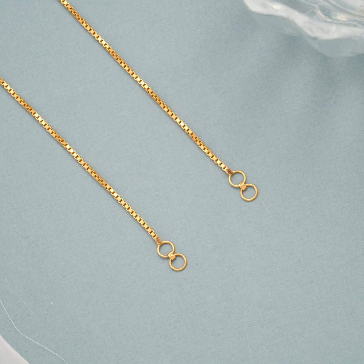 Classic Box Chain Gold Ear Mattal