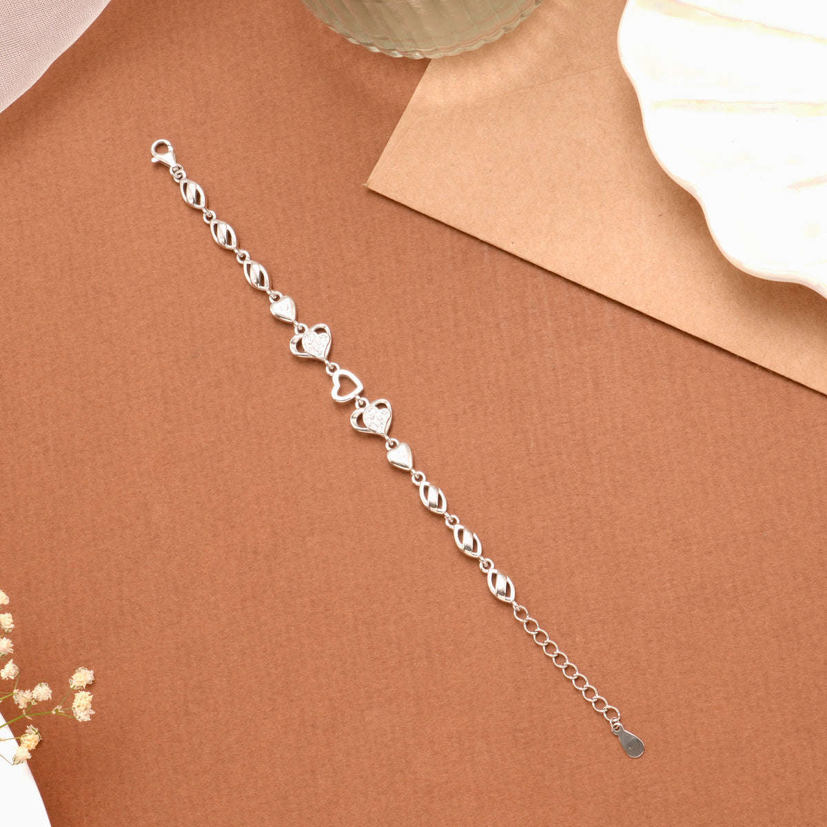 Inner Heart with Leaf Pattern Silver Women’s Bracelet