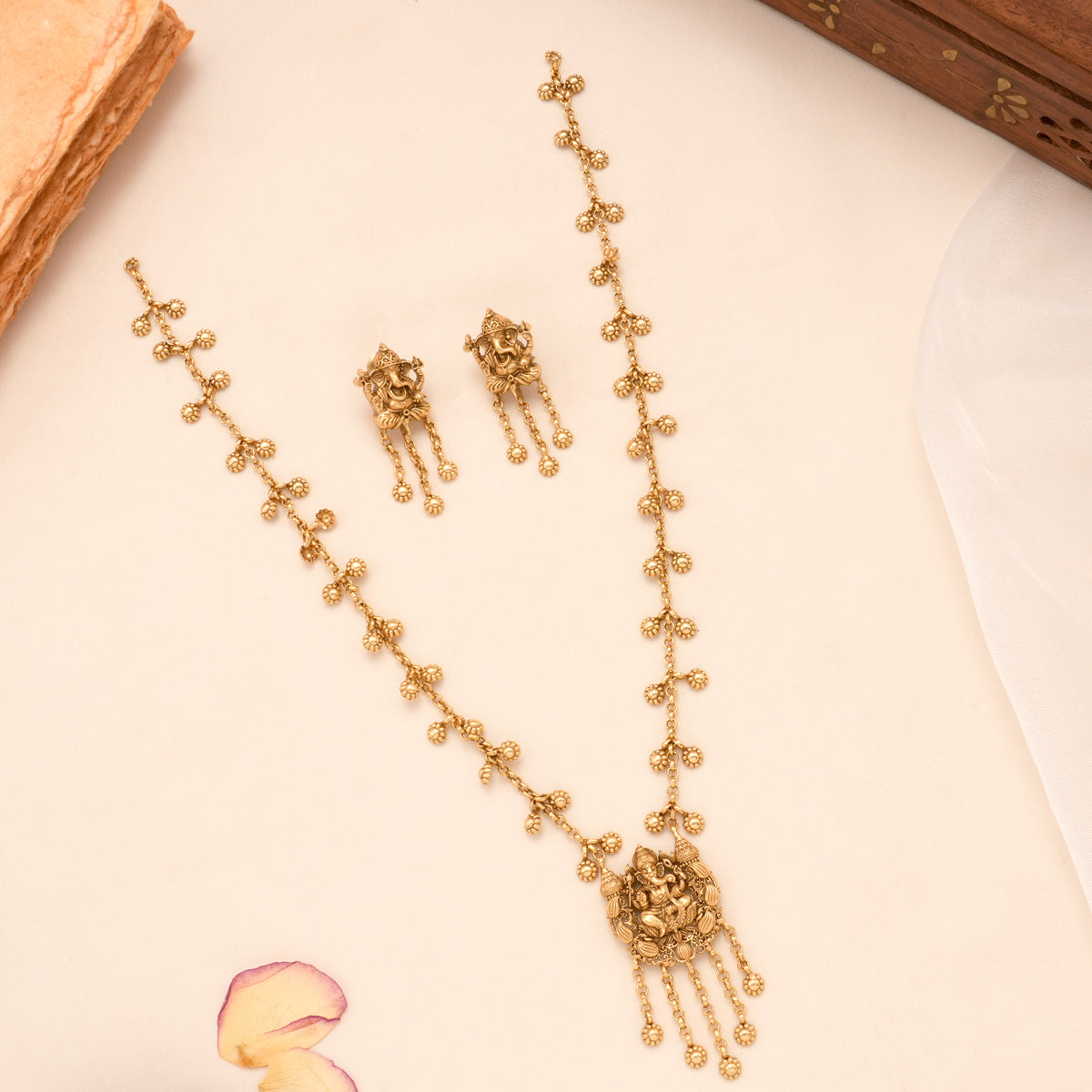 Lord Vinayagar Pendant with Golden Drops Necklace Set