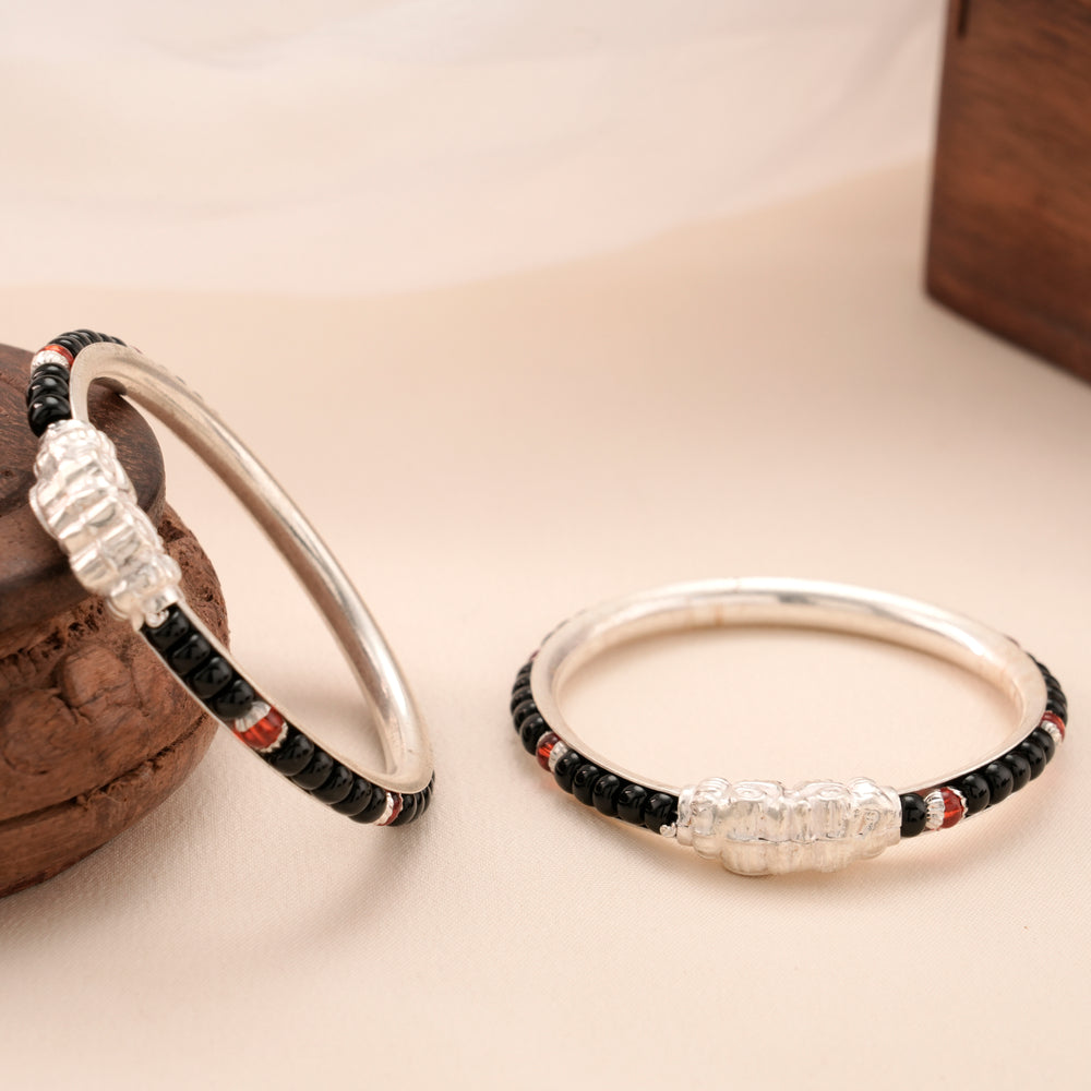 Black Beads with Yazhi Design Silver Baby Bracelet