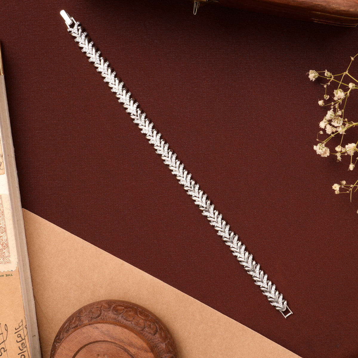 Modern Marquise Cut Leaf Design Silver Bracelet