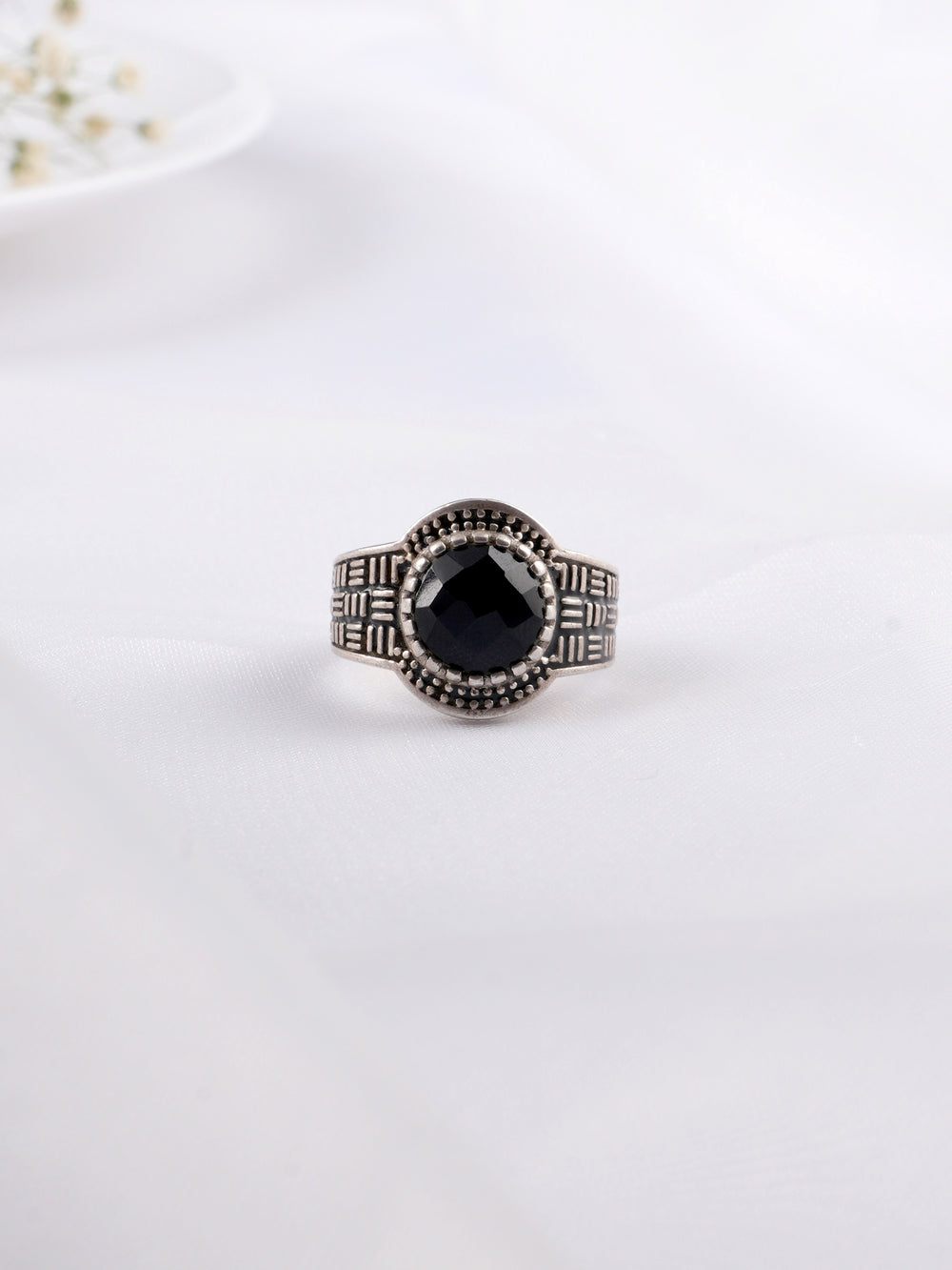 Black Studded Stones Rounded Ring
