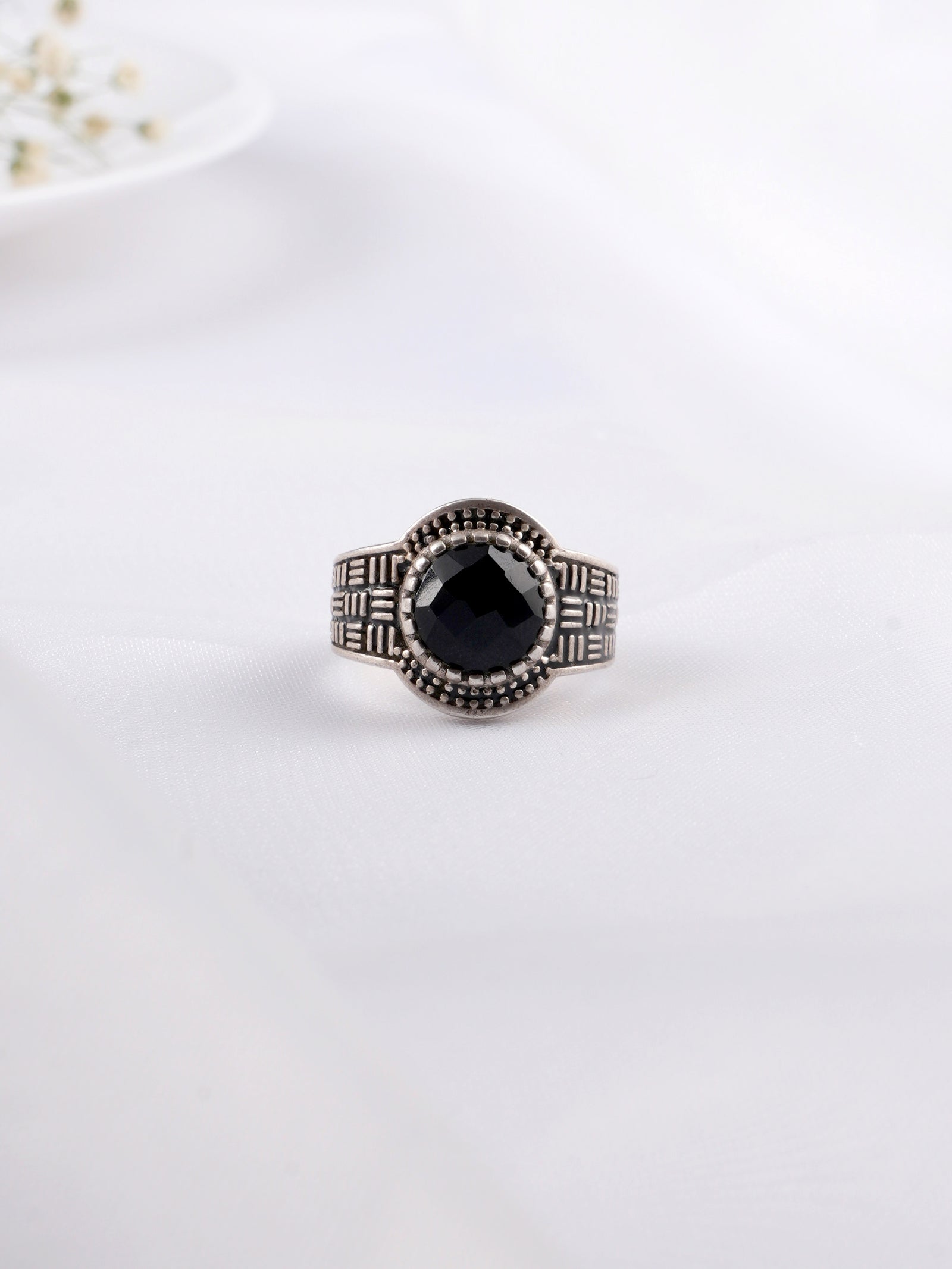 Black Studded Stones Rounded Ring