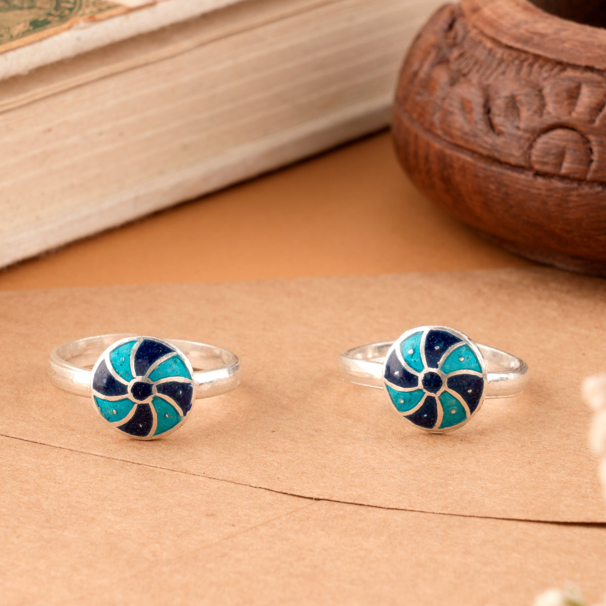 Flower Pattern Blue Enamel Silver Toe Ring