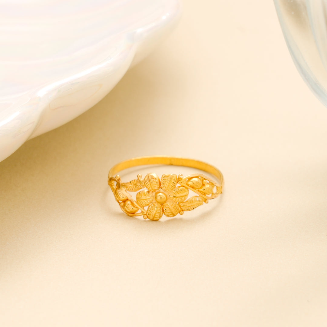 Heritage Flower Vine Gold Ring