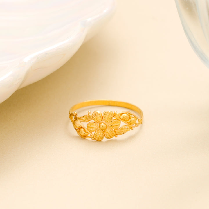 Heritage Flower Vine Gold Ring