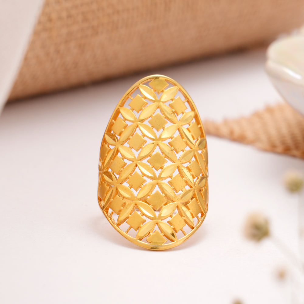 Geometric Lattice Design Golden Ring
