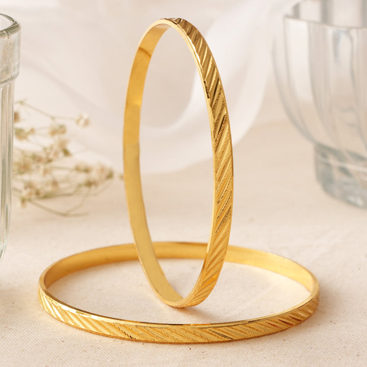 Minimalist Twist Silver Women’s Bangle