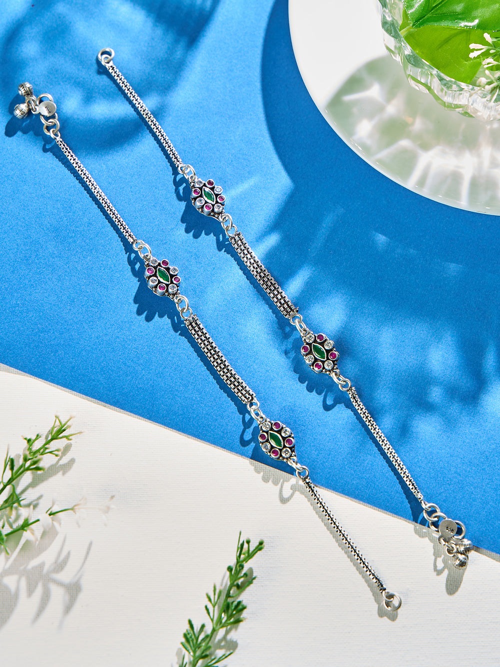 Emerald Halo Curve Antique Anklet