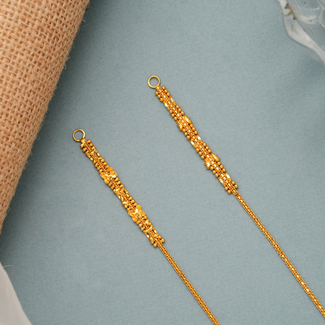 Traditional Screw Back Gold Mattal