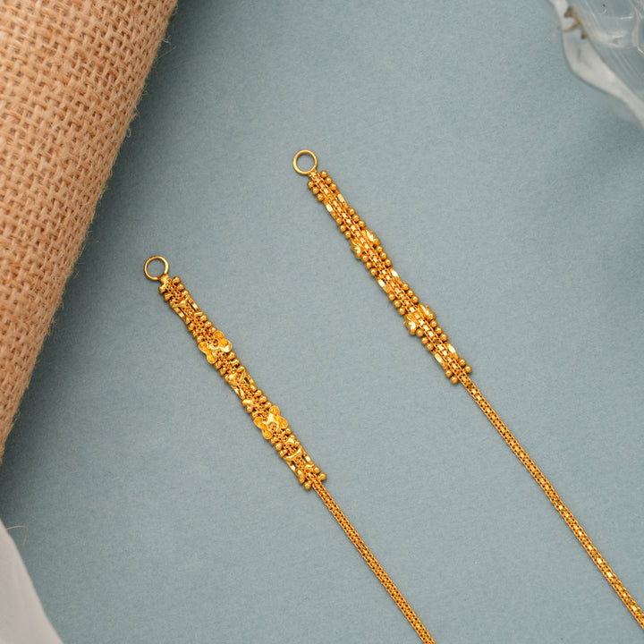 Traditional Screw Back Gold Mattal