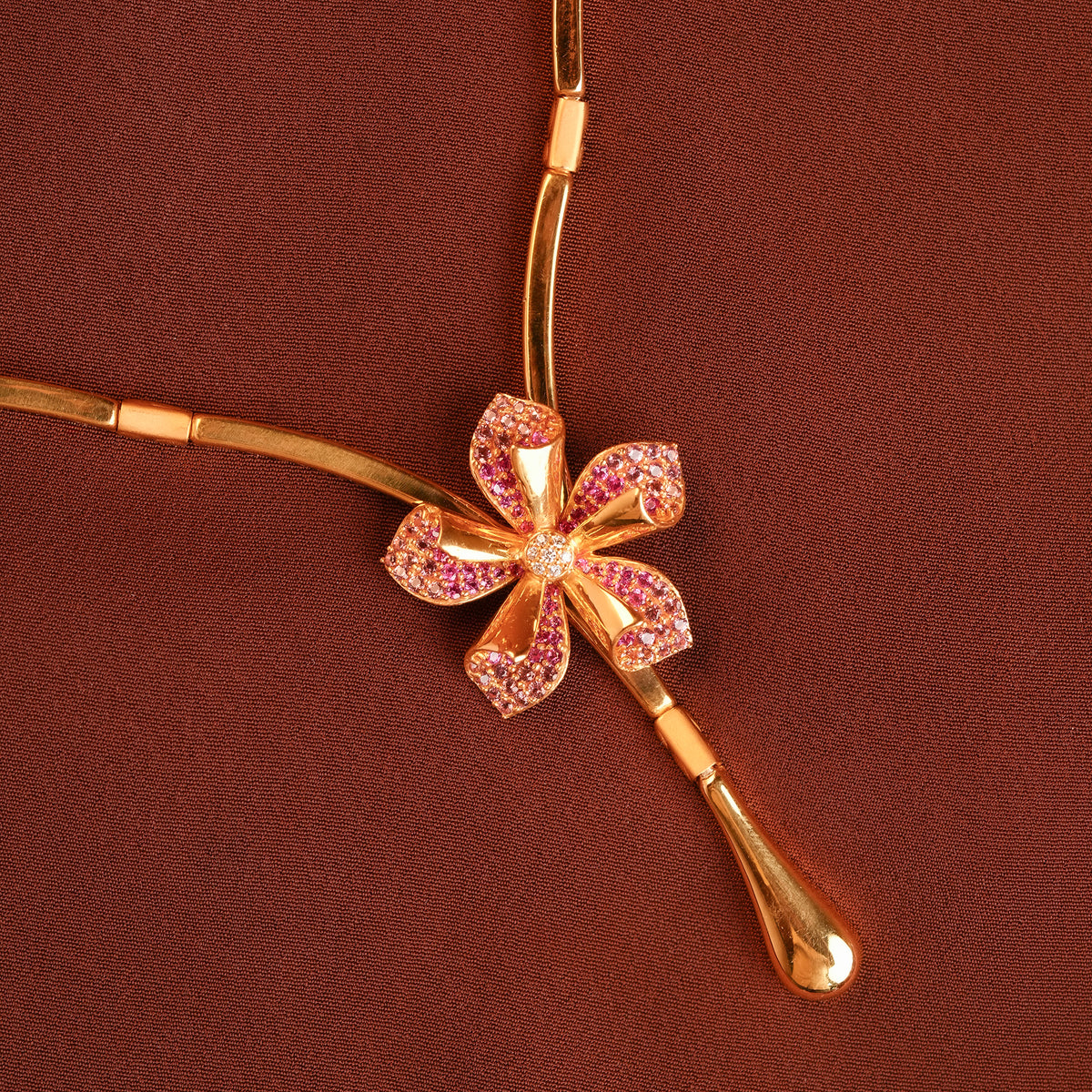 Gold Flower Pendant Necklace