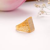 Sparkling White Stones Men’s Golden Ring