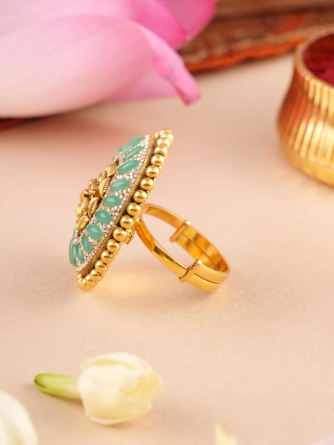 Traditional Kundan Oval Gold Ring with Emerald