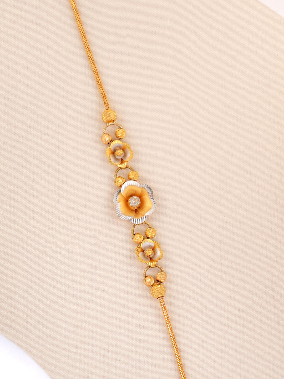 Classic Chain with Floral Gold Bracelet