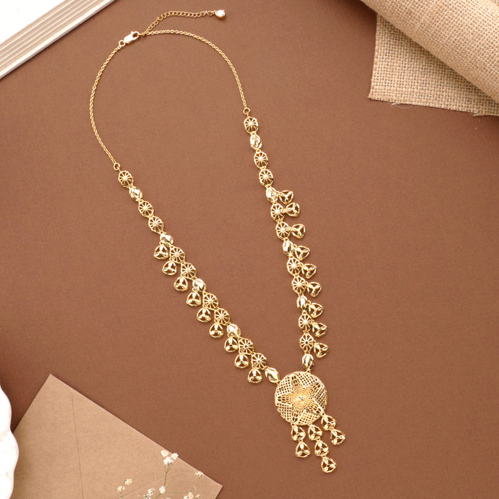 Classic Golden Drops Casting Necklace Set