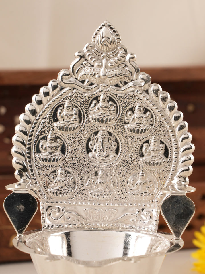 Ashtalakshmi Vilakku in Silver