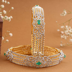 Oval Shape Emerald Swarovski Bangle