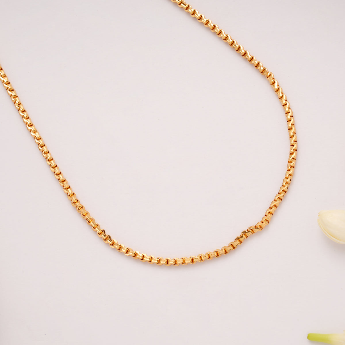 Minimalist Textured Link Design Golden Chain
