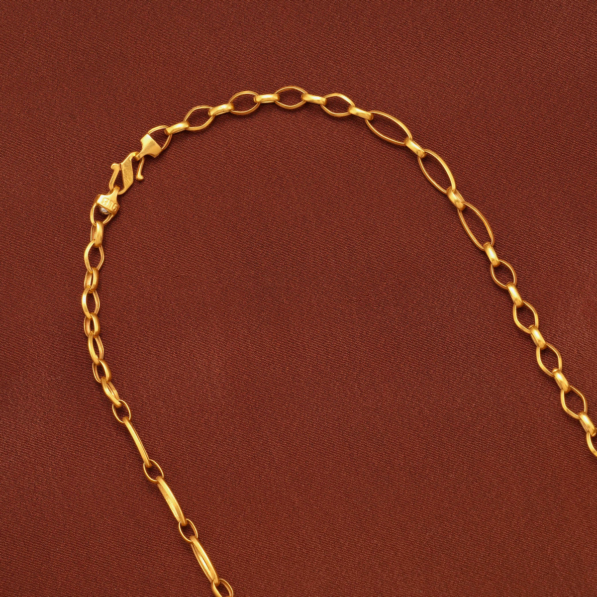 Classic Sculpted Oval Link Gold Chain for Women