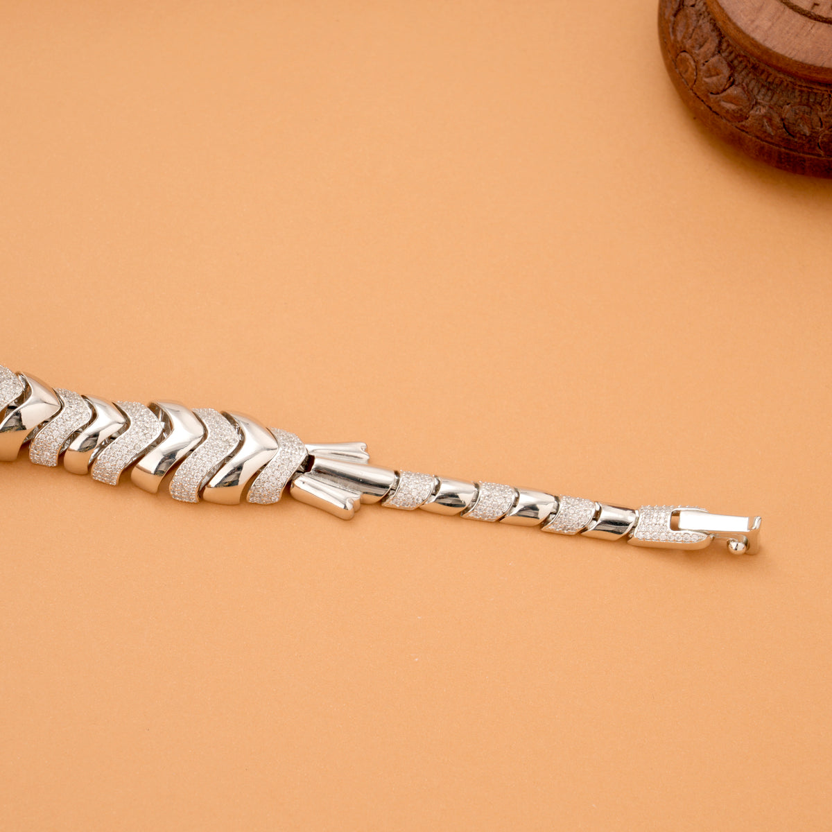 Flexible Jaguar Silver Bracelet for Men