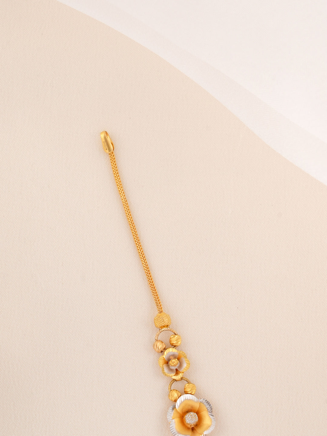 Classic Chain with Floral Gold Bracelet