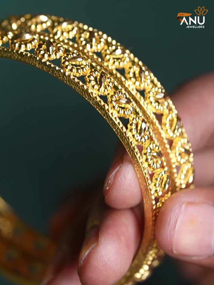 Heritage Glow Gold Bangles