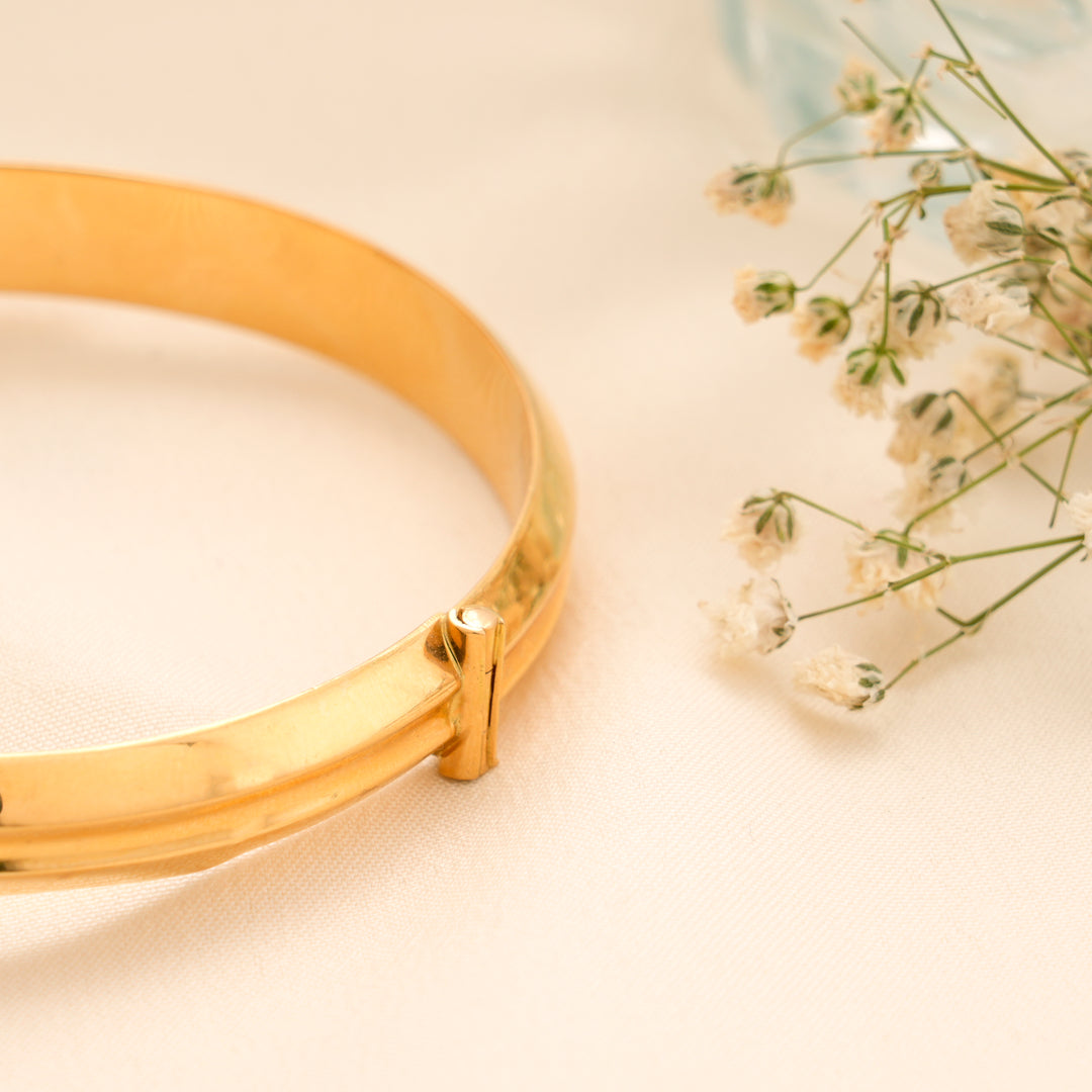 Adjustable Floral Red Stone Gold Kada