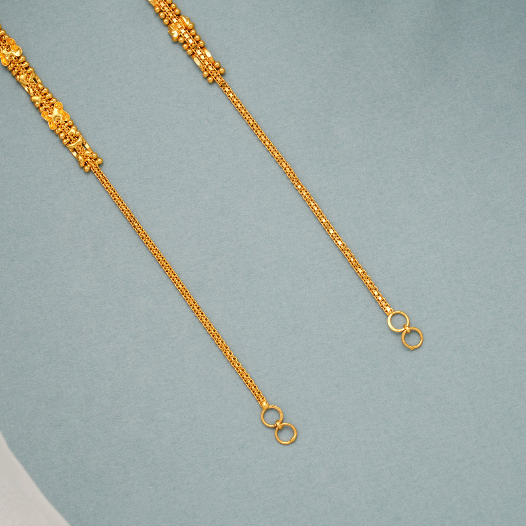 Traditional Screw Back Gold Mattal