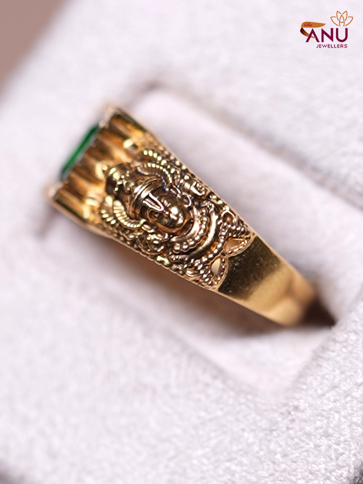 Antique Emerald Crown Heritage Ring