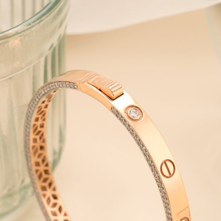 Inspired Luxury Screw Design Gold Kada