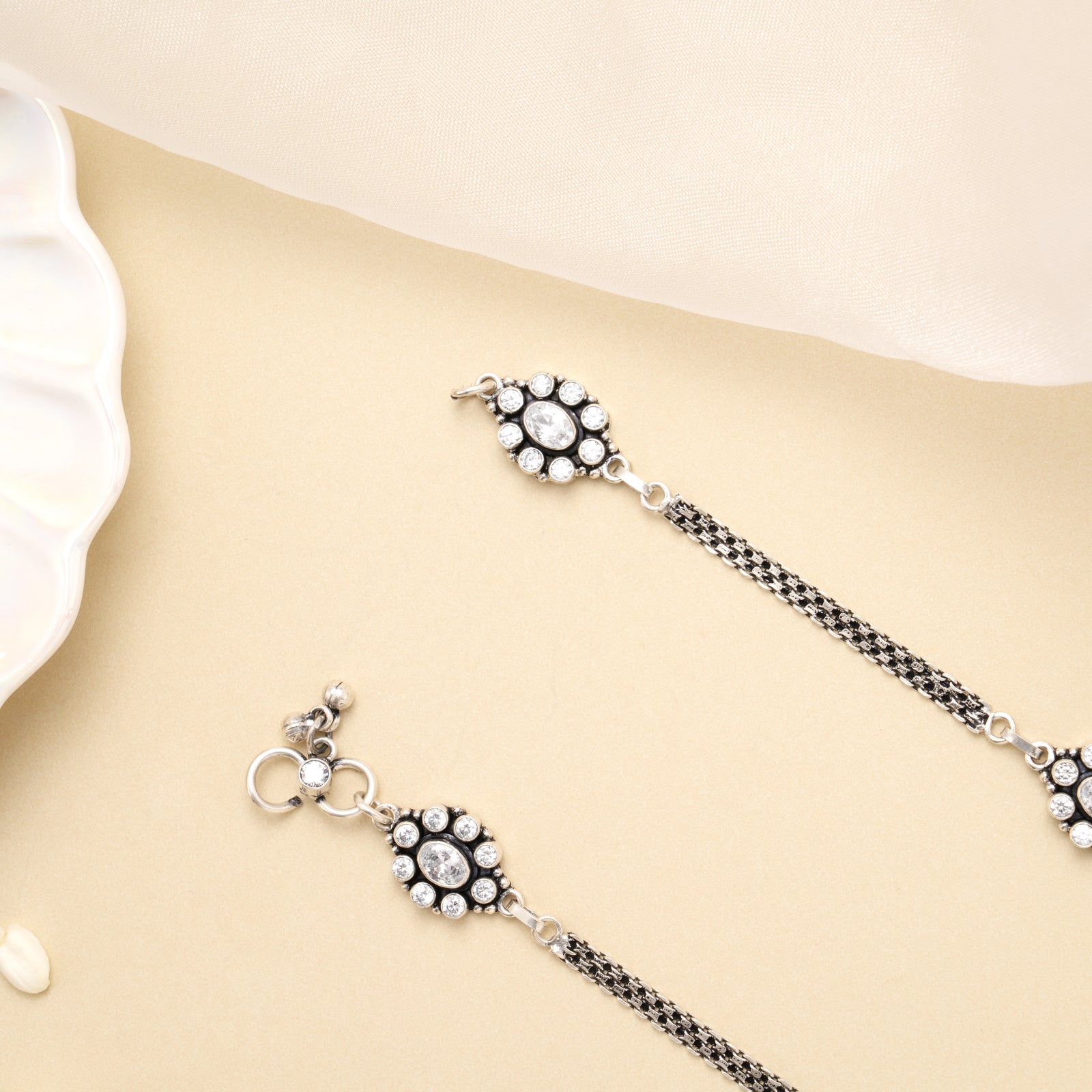 Premium Crystal Oval Silver Antique Anklet