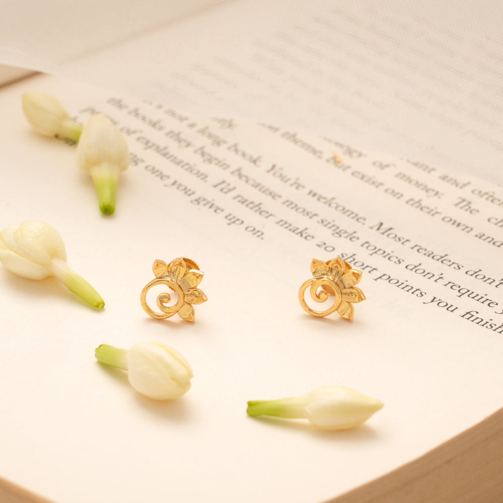Textured Swirl Leaf Design Golden Stud