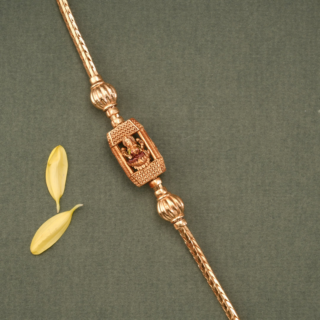 Lakshmi with Modern Mugappu Chain