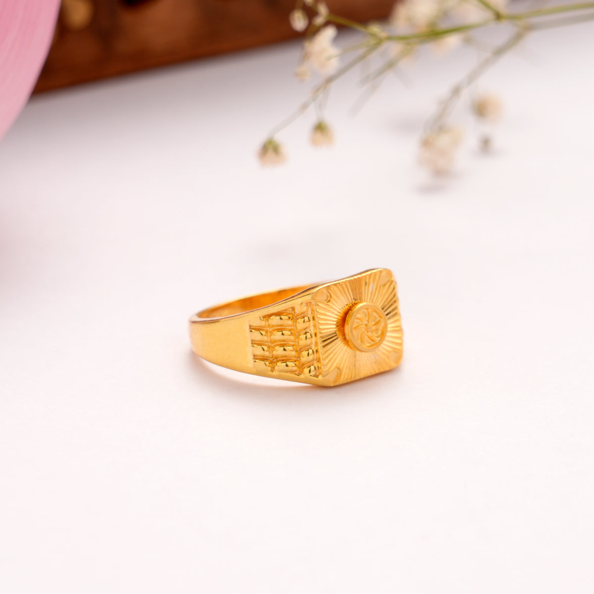 Fancy Wheel Design Golden Ring for Men