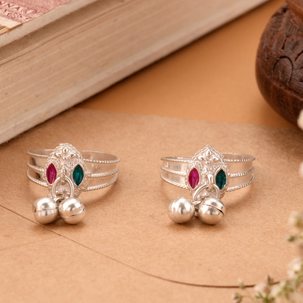 Elegant Silver Drop Design Metti