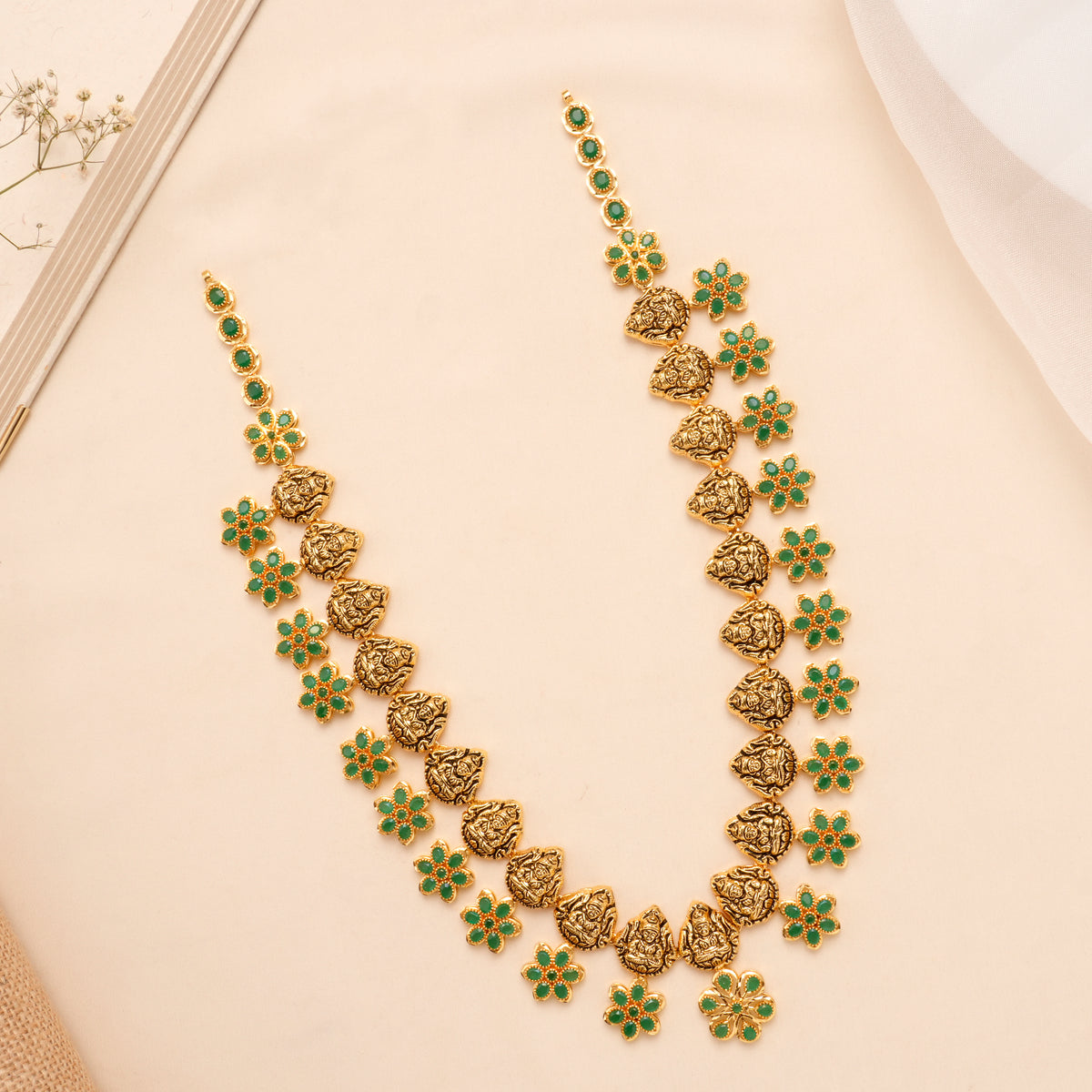 Emerald Floral Goddess Silver Necklace Set
