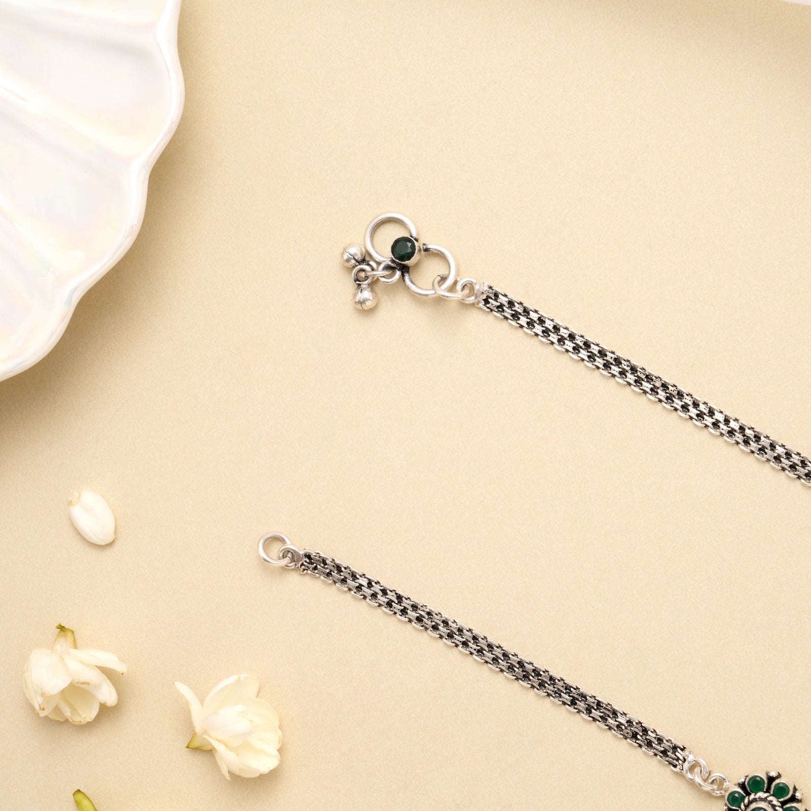 Traditional Floral Charm Silver Antique Anklet